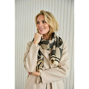 elie-beaumont-black-mosaic-winter-scarf-35930244