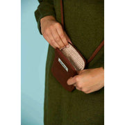 Hindbag Brown Bill Phone Bag