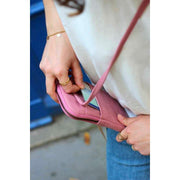 Hindbag Pink Bill Phone Bag